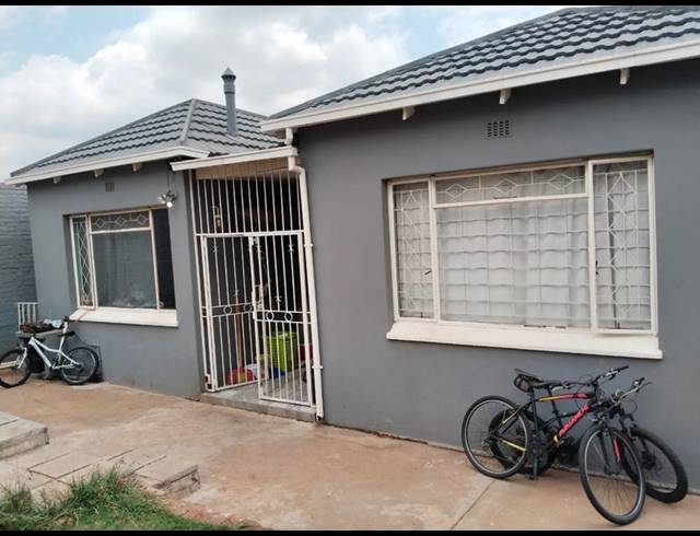 3 BEDROOM HOUSE FOR SALE IN KENSINGTON